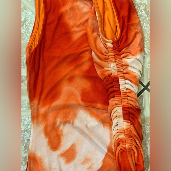 Calvin Klein Vibrant Orange and White Sleeveless Maxi Dress - Picture 11 of 13